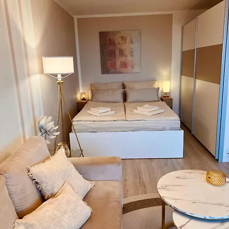 Apartman Penthouse With Terrace Near Audi *